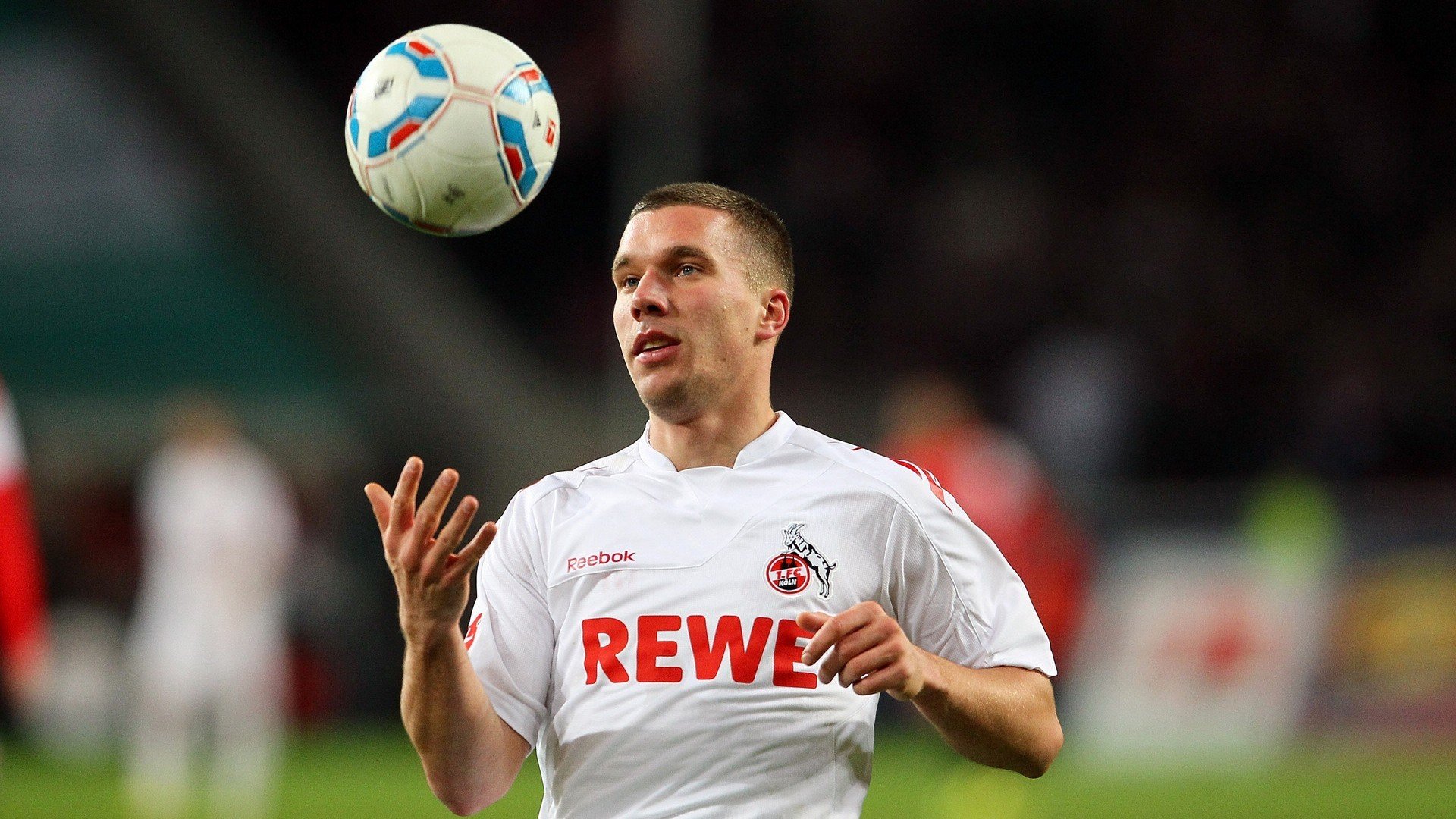 包含亚洲杯转会风云：川崎前锋盯上锋线强援，杜兰特或成交易筹码的词条